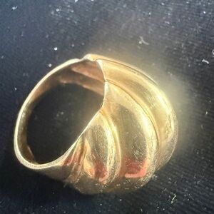 Elegant 14 K GoldWomen’s Ring